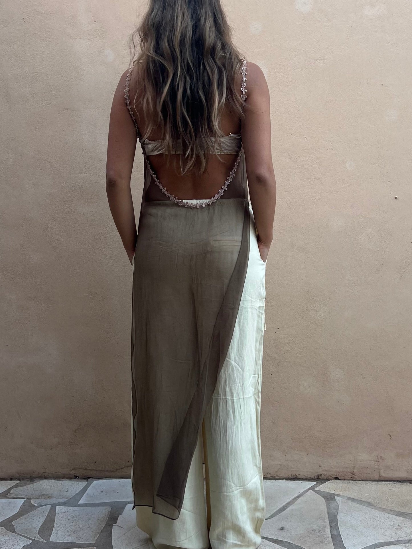 Isis Dress U-Neck