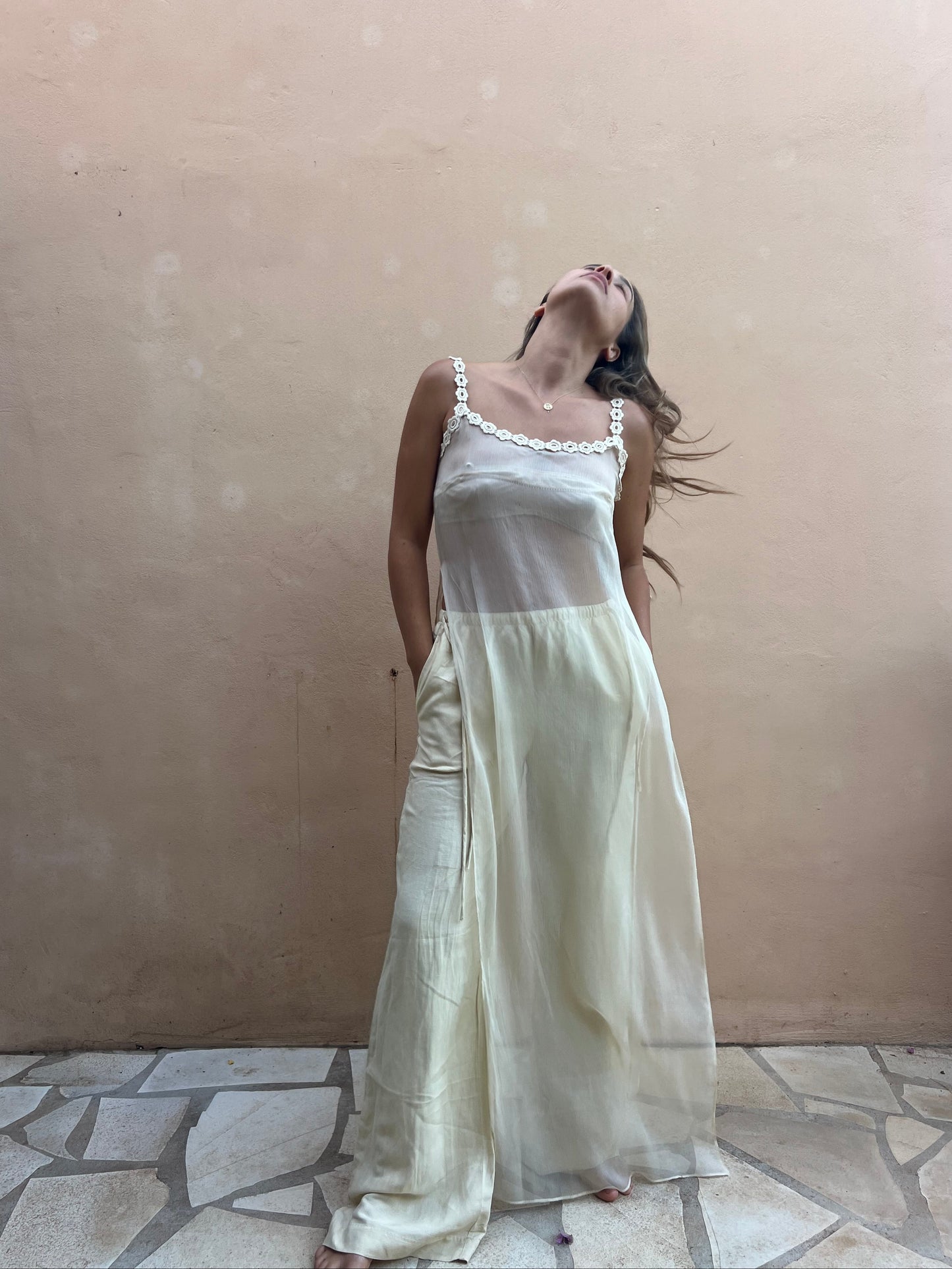 Isis Dress U-Neck