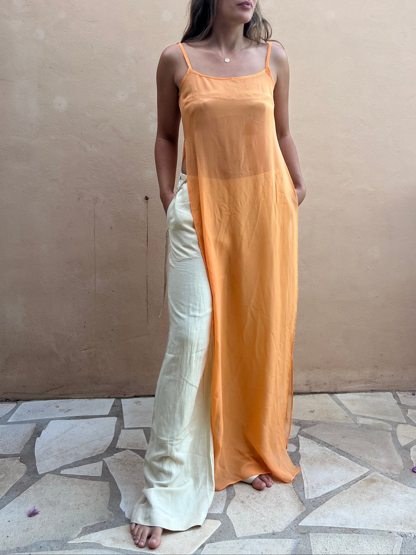 Isis Dress U-Neck